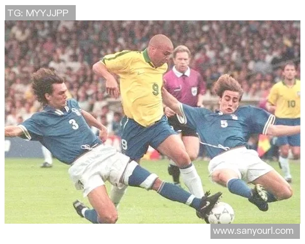 阳光下的足球明星们：他们的故事与成就让人热血沸腾